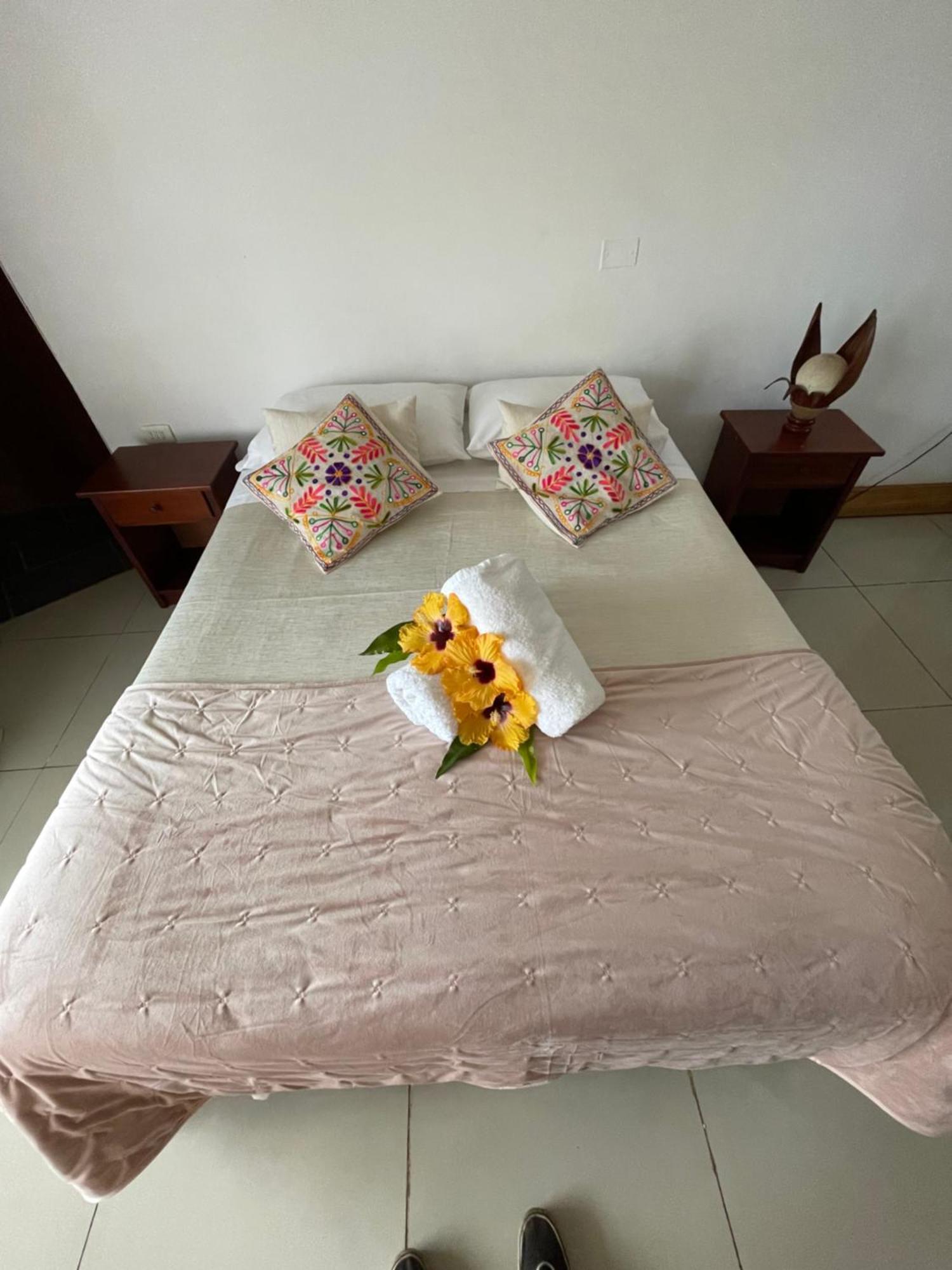 Hotel Chez Maria Goretti Hanga Roa Dış mekan fotoğraf